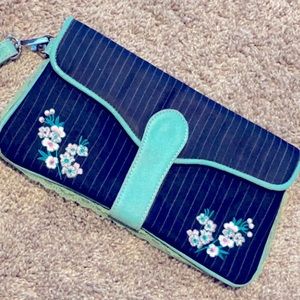 Vintage! 🌺 IRREGULAR CHOICE Navy Blue and White Pin Stripe Flowered Clutch
